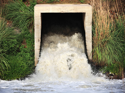 黑臭河道治理完成后，如何保持河道的長期穩定運行和管理？